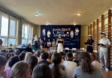 Czas pożegnań, radości i gratulacji