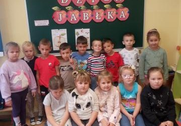 Dzień Jabłka  w oddziale przedszkolnym