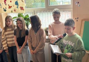 „Z książką na przerwie – czytanie, które wciąga”